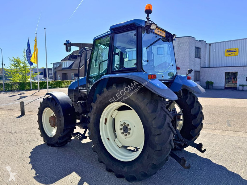New Holland TS90 4WD Shuttle tractor