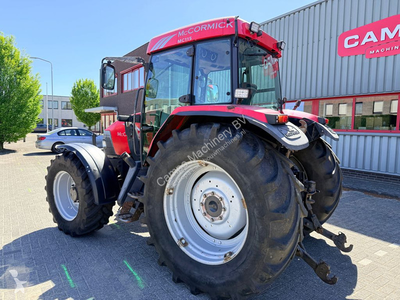 Lantbrukstraktor Mc Cormick MC115