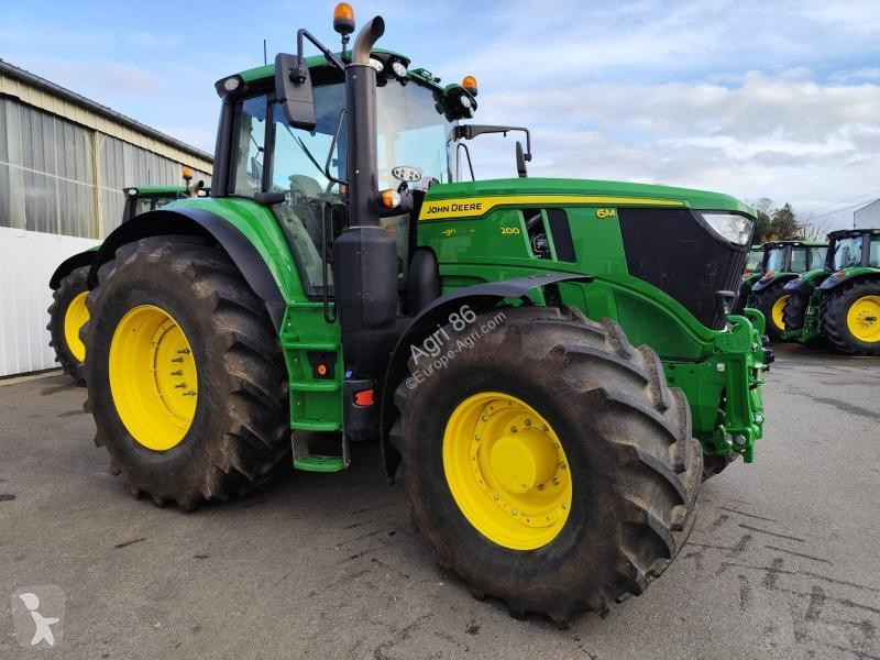 Tracteur agricole John Deere 6M 200