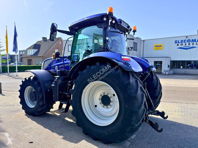 New Holland T7.260 AC Stage V Blue Power tractor