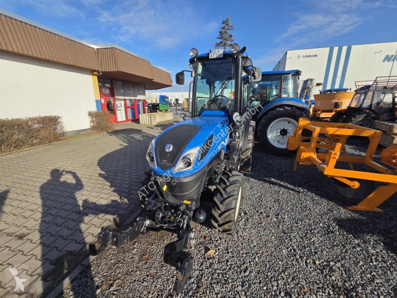Lantbrukstraktor New Holland  T 4.110 V CAB...