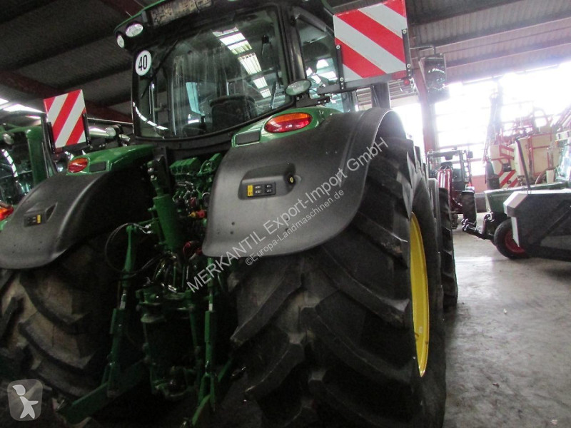 Tractor agrícola John Deere 6215R AQ+E40