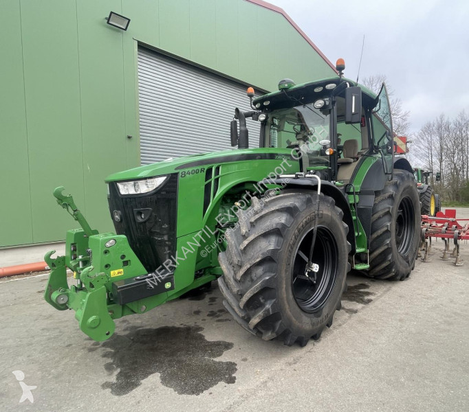 Lantbrukstraktor John Deere 8400 R e23