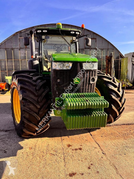 Lantbrukstraktor John Deere 8320 R
