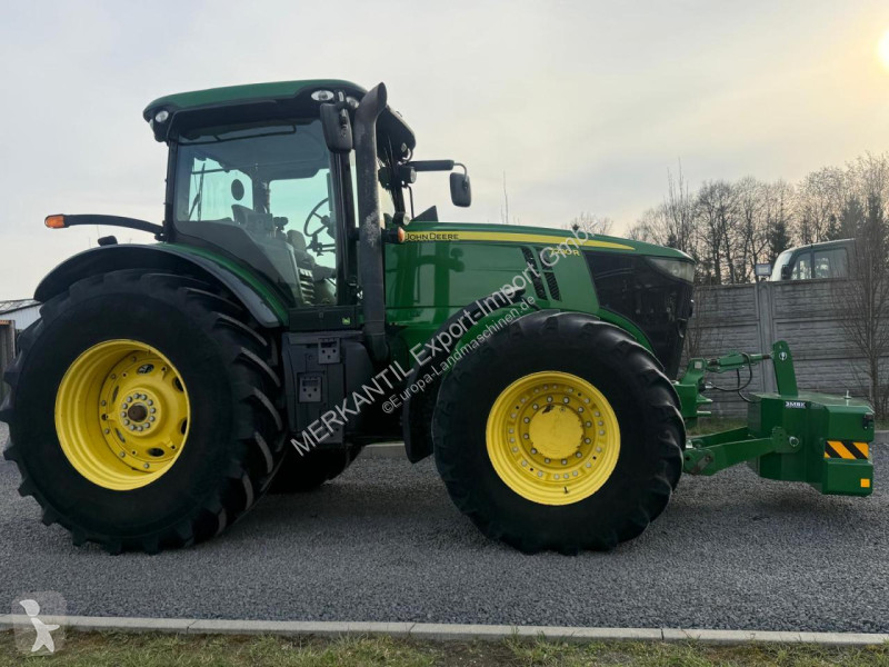 Lantbrukstraktor John Deere 7230 R