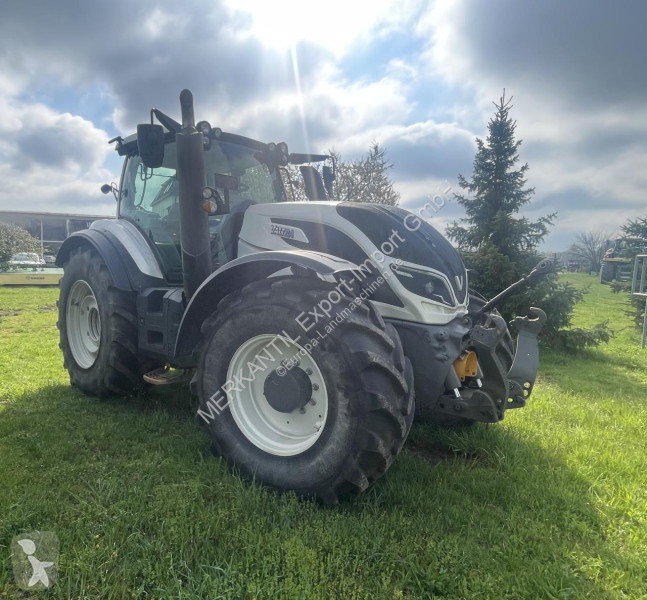 Traktor Valtra Versu