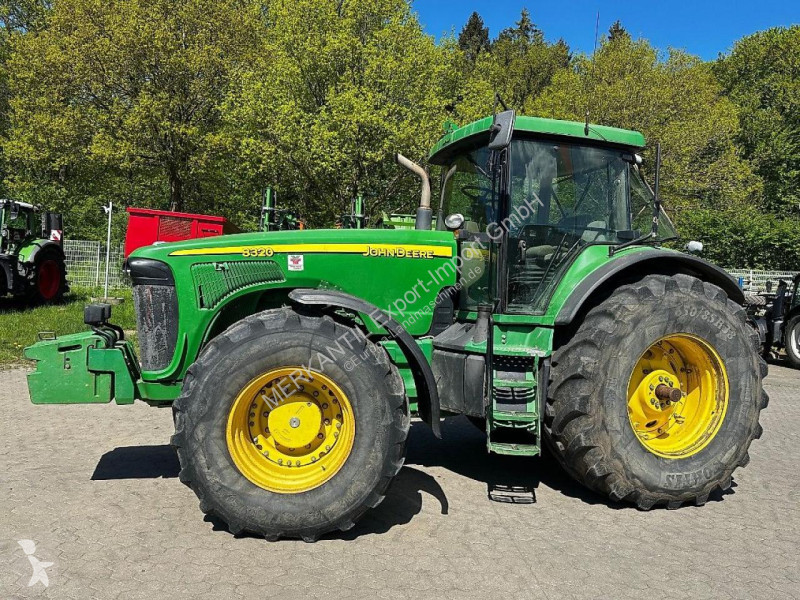 Lantbrukstraktor John Deere  8320 Powershift