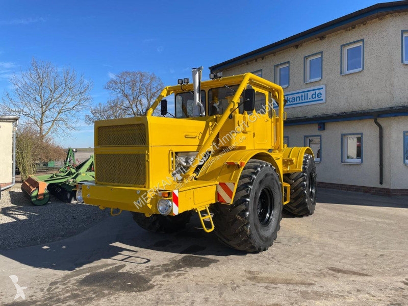 Landbrugstraktor   K700A V8