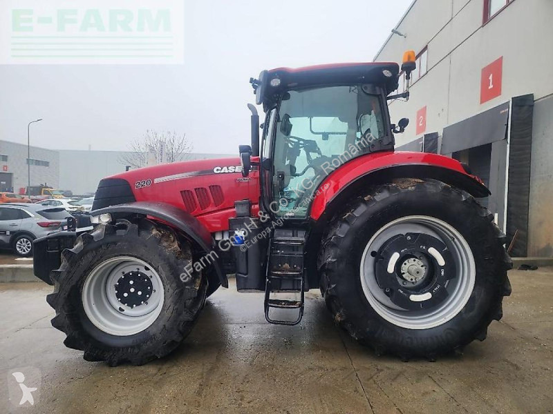 Case  puma 220 tractor