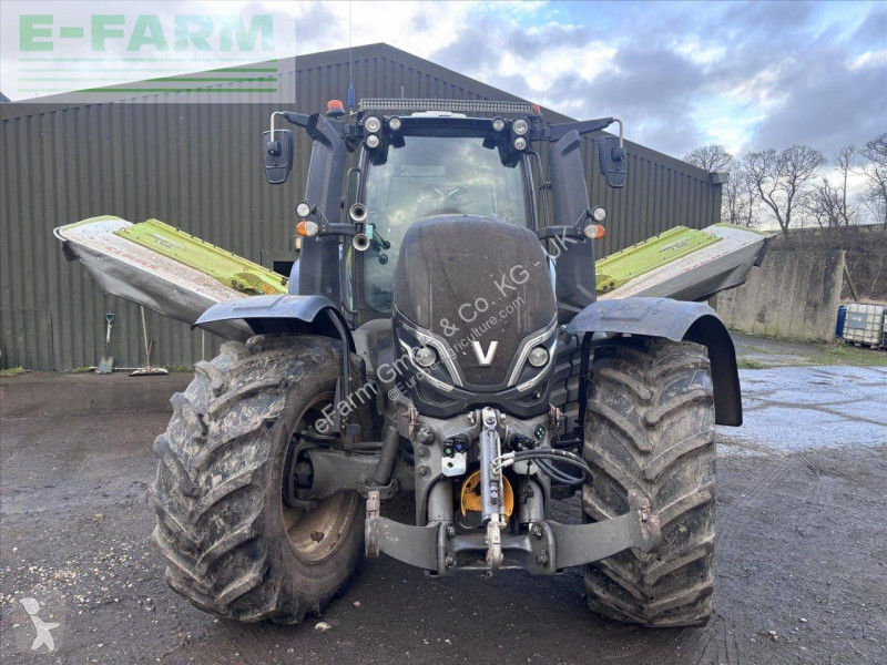 Lantbrukstraktor Valtra  T235