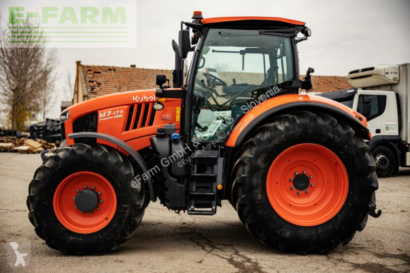 Lantbrukstraktor Kubota  M7