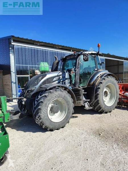 Valtra  t194 tractor