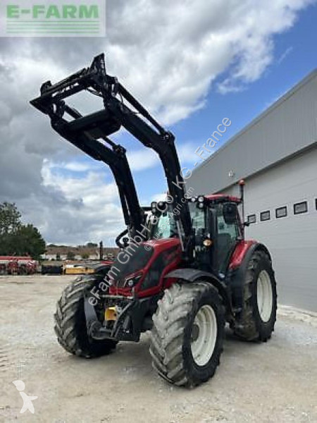 Valtra  n134a tractor