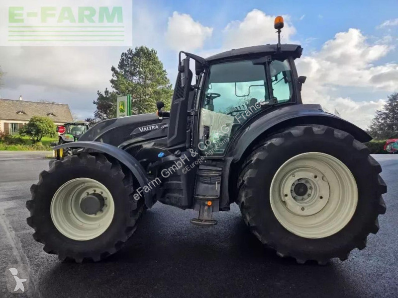 Landbrugstraktor Valtra  t214 active