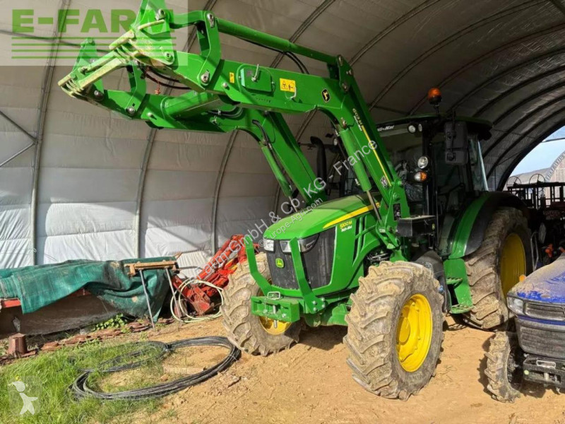 Landbrugstraktor John Deere  5100 m