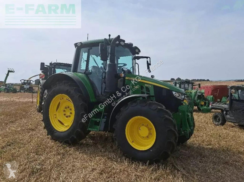 Landbrugstraktor John Deere  6110m