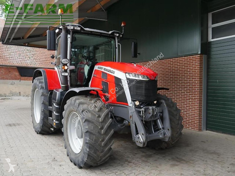 Lantbrukstraktor Massey Ferguson  8s.225 dyna-7