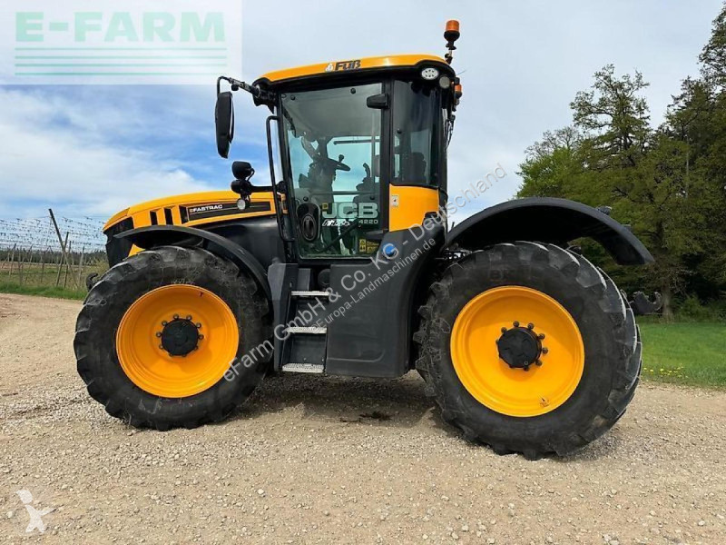 Lantbrukstraktor JCB  fastrac 4220 pro