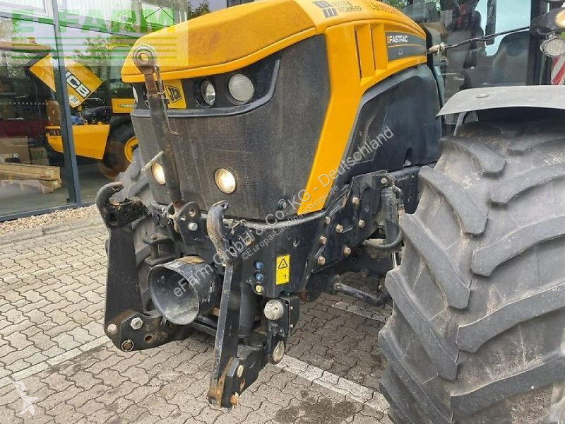 Lantbrukstraktor JCB  4220 fastrac