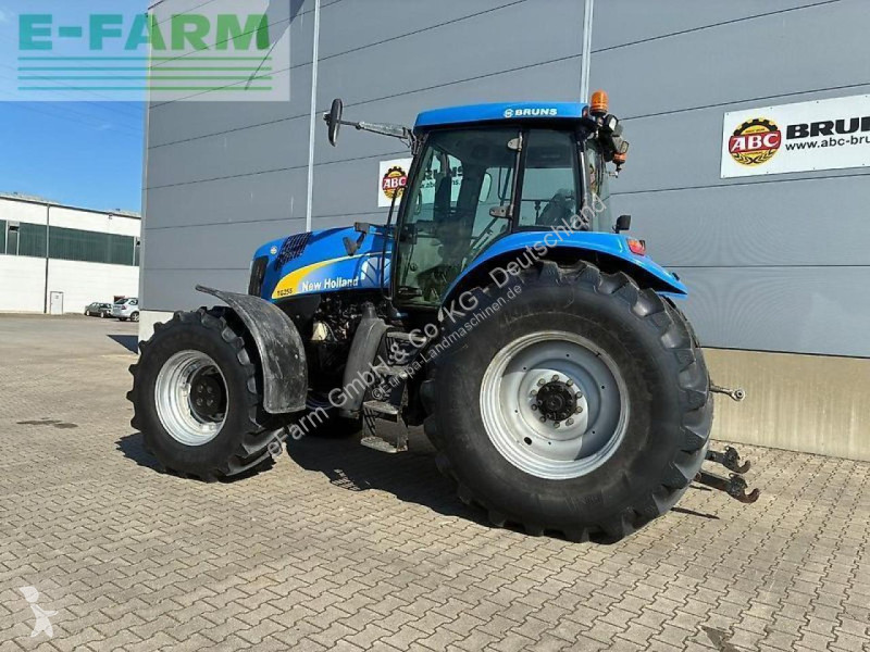 Lantbrukstraktor New Holland  tg 255