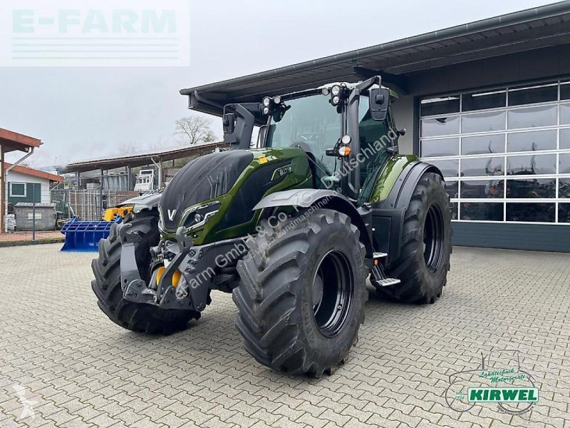 Landbrugstraktor Valtra  t 215 direct