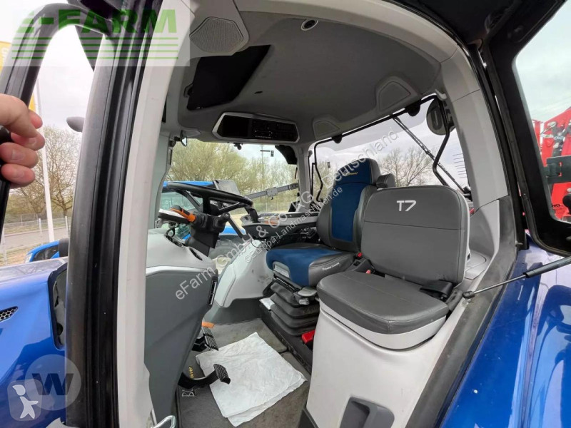 Landbrugstraktor New Holland  t 7.270 ac