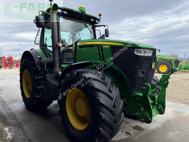Lantbrukstraktor John Deere 7230R