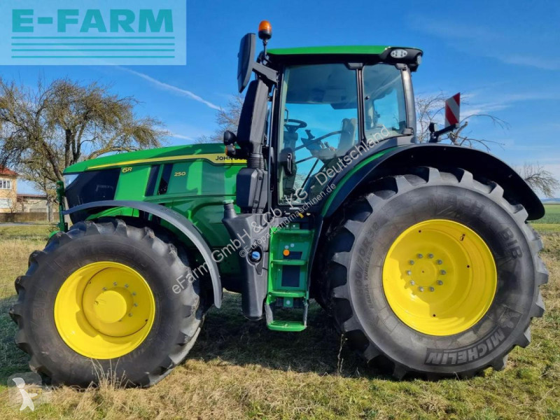 Landbrugstraktor John Deere  6r 250 hvc 53