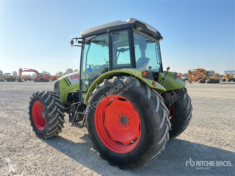 Tractor Claas Axos 340