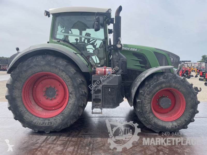 Сільськогосподарський трактор Fendt 824 Vario...