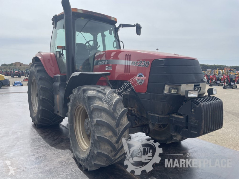 Tractor  MX230 Magnum