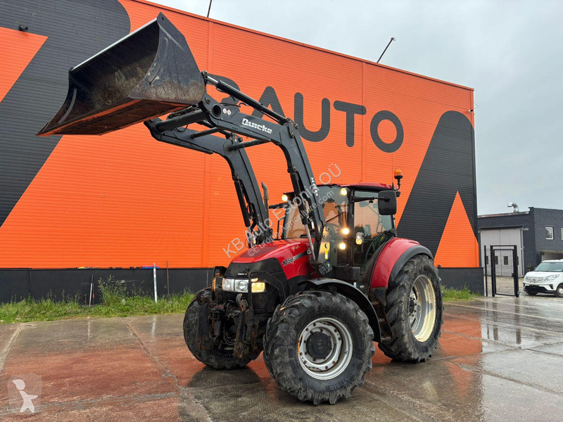 Lantbrukstraktor  Farmall 105U FRONT BUCKET