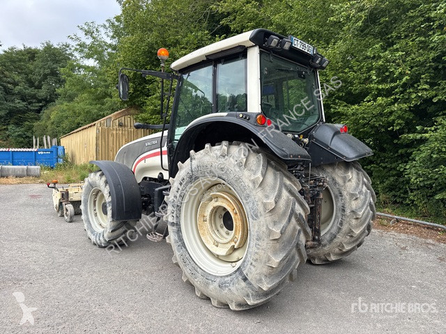 Tractor Valtra  T131h
