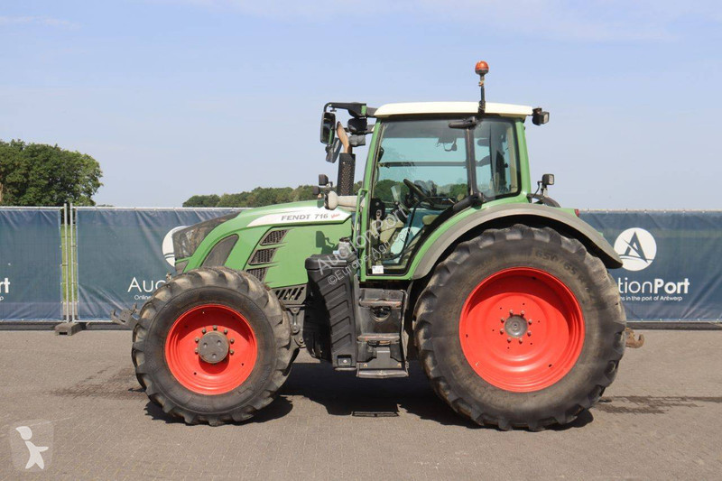 Lantbrukstraktor Fendt 716 Vario