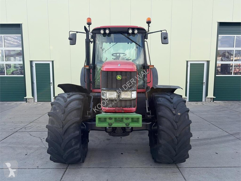 Lantbrukstraktor John Deere 6520