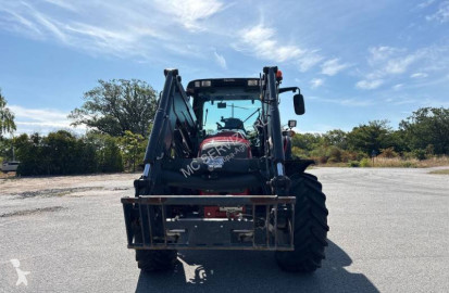 Tracteur agricole Valtra