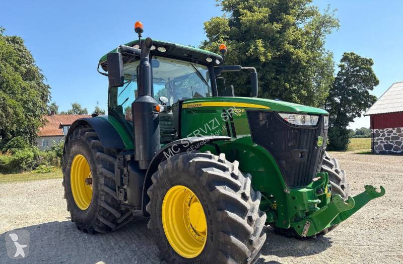 Lantbrukstraktor John Deere 7270R