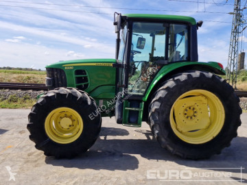 Tractor agrícola John Deere
