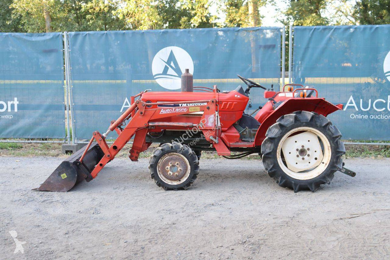 جرار زراعي Yanmar YM1802D