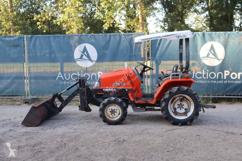 جرار زراعي Kubota A-155
