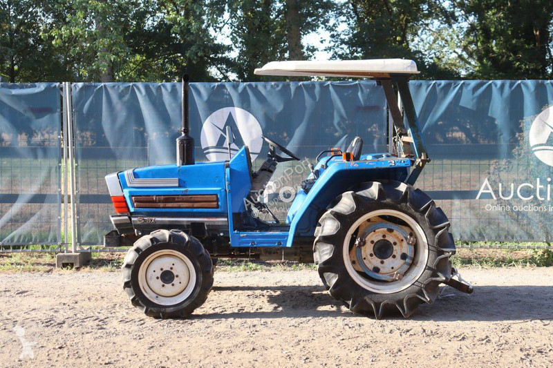 جرار زراعي Iseki TA270F