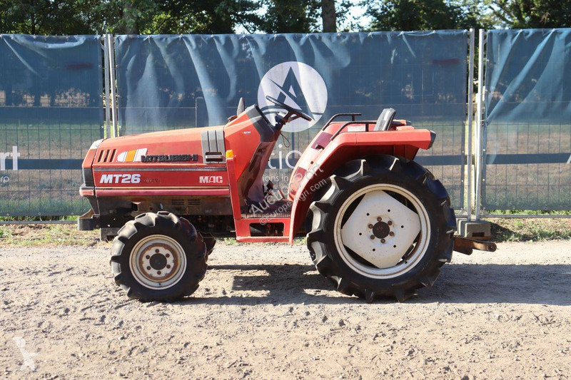 Tractor Mitsubishi MT26