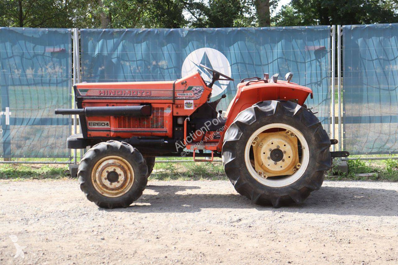 جرار زراعي Hinomoto E2604