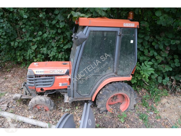 Tractor Kubota B2400D