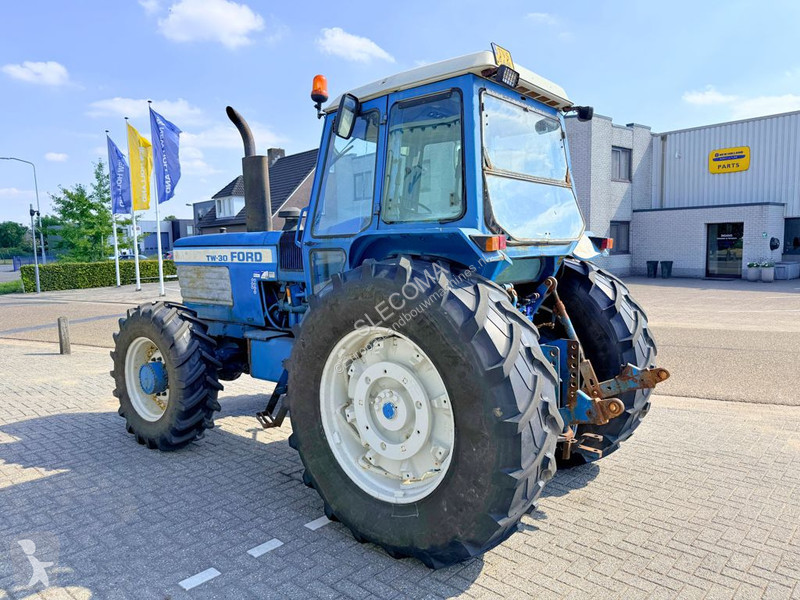 Tractor Ford TW-30 4WD