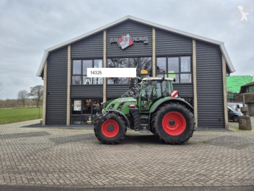 Сільськогосподарський трактор Fendt 720 vario profi plus