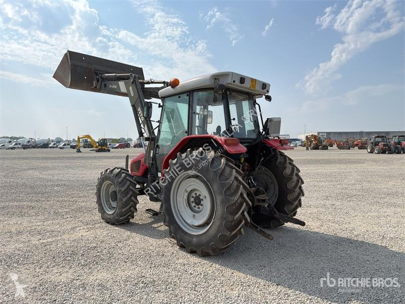 Сільськогосподарський трактор Massey Ferguson 4345