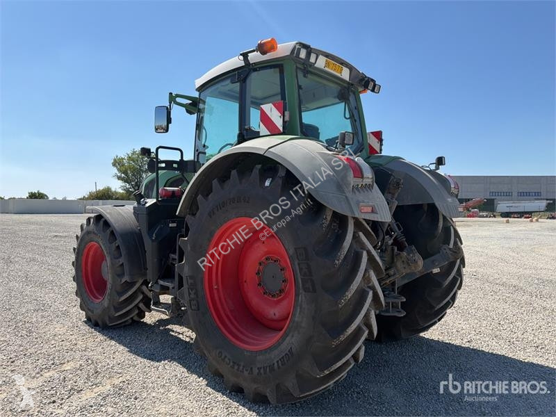Сільськогосподарський трактор Fendt 828 Vario