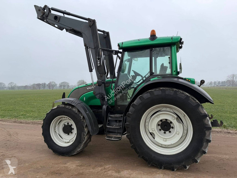 Сільськогосподарський трактор Valtra