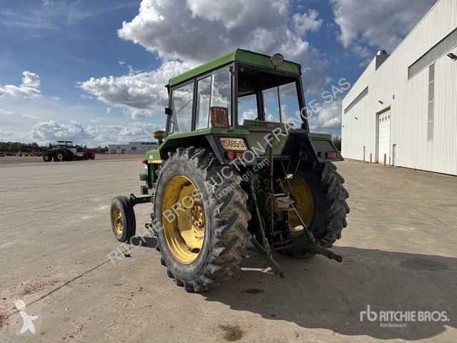 Tracteur agricole John Deere  3030